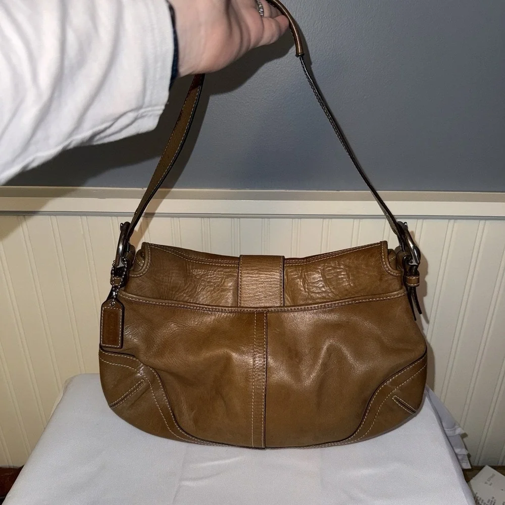 VTG Coach Y2K Tan Brown Leather Medium Soho Flap Shoulder Bag Purse 9248